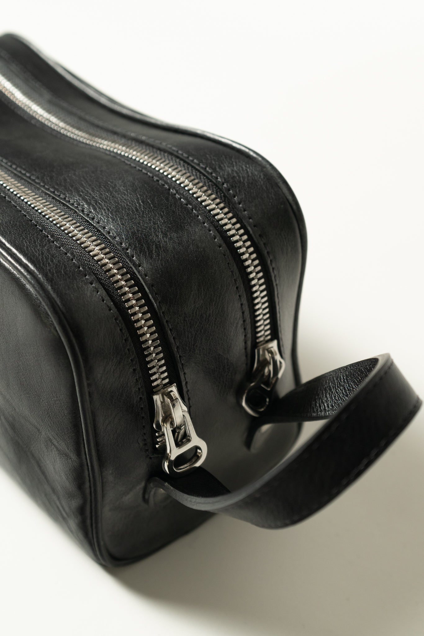 The Midnight Dopp Kit